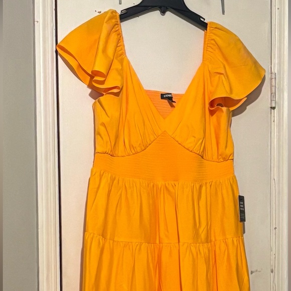 Express V-Neck Flutter Sleeve Tiered Poplin Maxi Dress - Picture 1 of 3